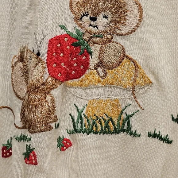Cream V-Neck Sweater with Mouse Embroidery - Picture 2 of 11